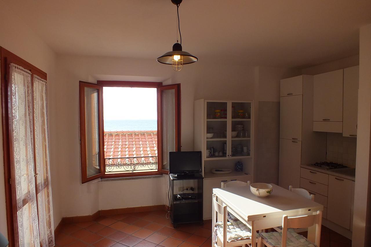 Le Soleil Apartment Spiaggia di Cavoli Exterior photo